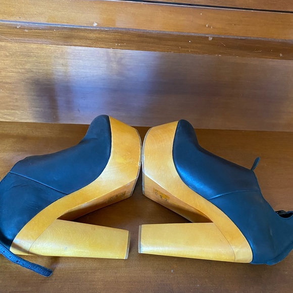 Messeca New York 5” platforms, size 9 - Picture 7 of 7